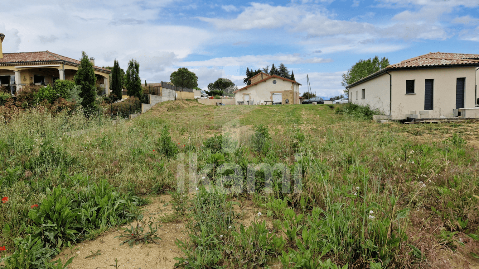 Terrain à bâtir - Vue depuis le bas du terrain