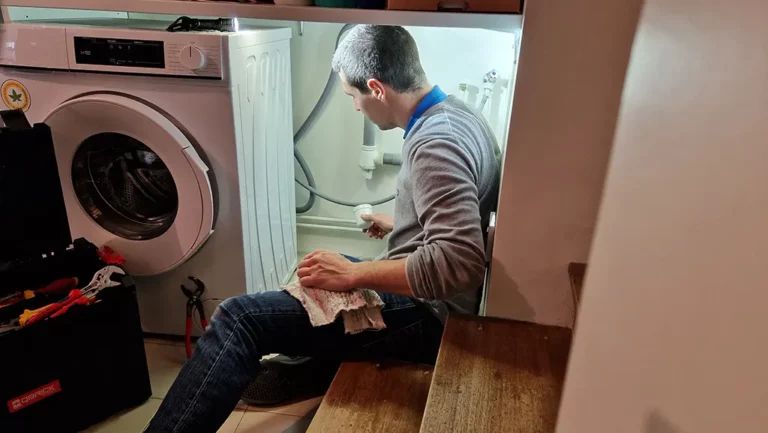 nettoyage du siphon de la machine a laver pour eviter les odeurs