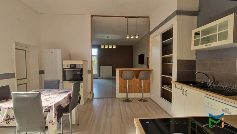 Lire la suite à propos de l’article Appartement 69 m² rez-de-chaussée – Romans-sur-Isère (26)