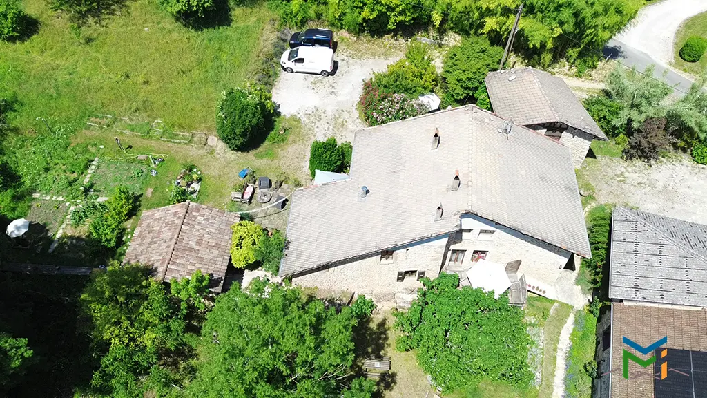 mathieuferraton-ferme-dans-le-royans-avec-dependances