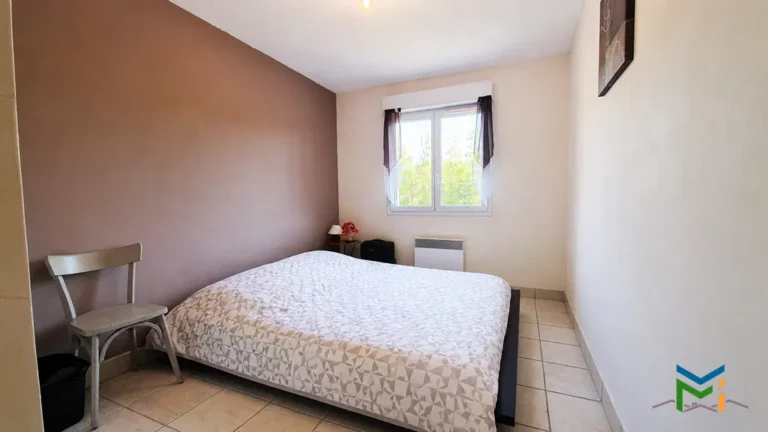 mathieuferraton-appartement-chambre-avec-placard-mural-drome